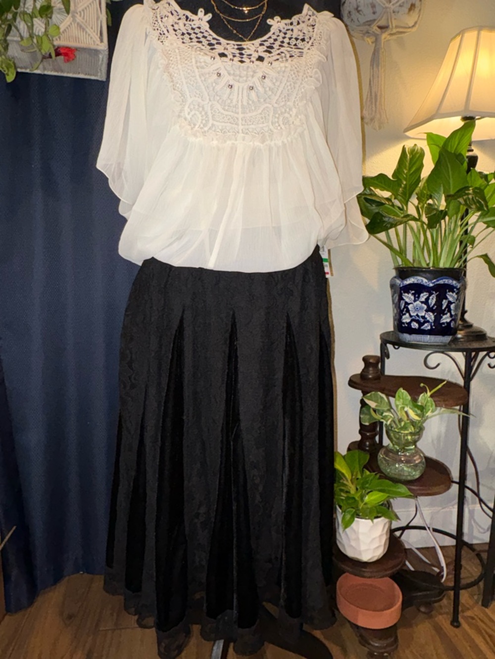2-Piece Style & Co. Cream Crochet Yoke Flowy Tunic With Cami Large - Picture 16 of 16